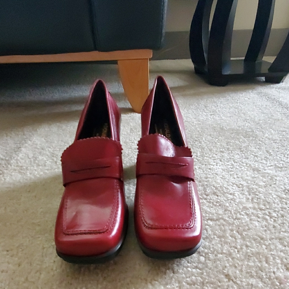 Donald J. Plainer Shoes